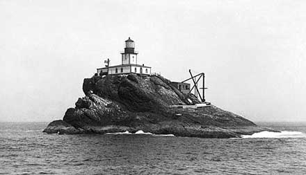 Library of Congress picture of Tillamook Rock Lighthouse