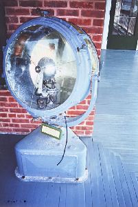 Search light on display on the keeper
