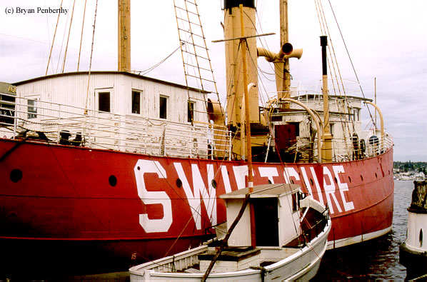 Photo of the Swiftsure Lightship (LV-83/WAL-513).