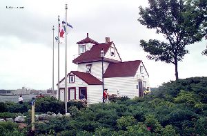 Side view of the lighthouse.