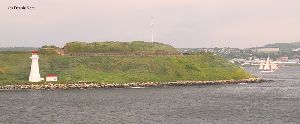 Wide view of the harbour.