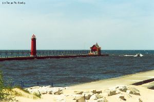 Close of the two lighthouses at Grand Haven.
