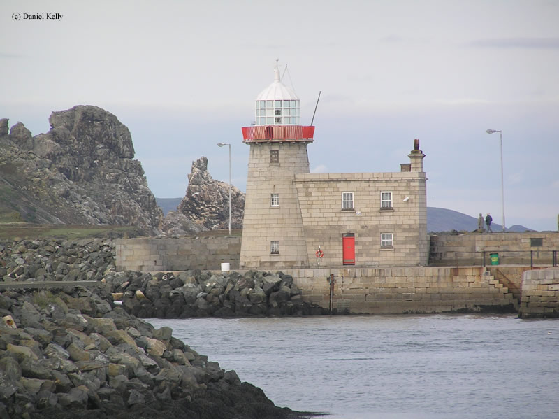 Photo of the Howth Harbor Lighthouse.