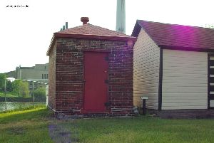 Close up of the oil house.