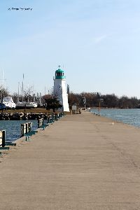 The rear range lighthouse from the pier.
