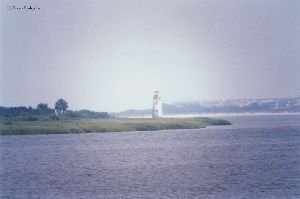Distant photo of lighthouse.