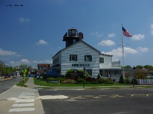 Side view of the lighthouse.